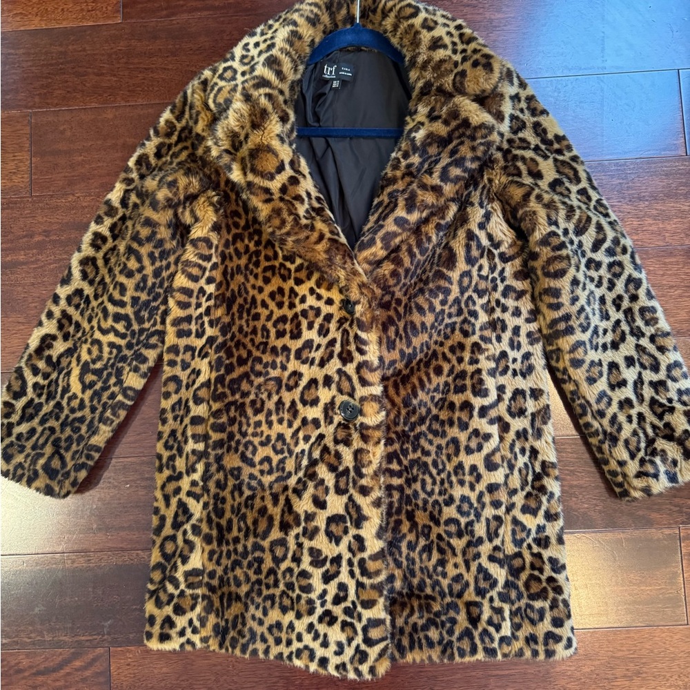 Zara Trf faux leopard coat. Size xs. So cozy.
